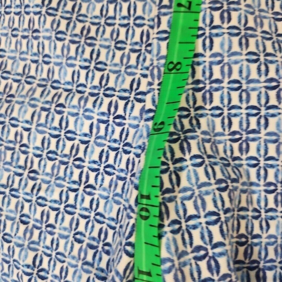 Yarn & Sea Blue White Geometric Patterned Capris Plus Size 16W - Picture 4 of 10